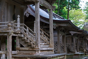 Yahiko Shrine