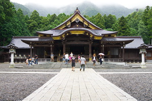 Yahiko Shrine