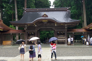 Yahiko Shrine